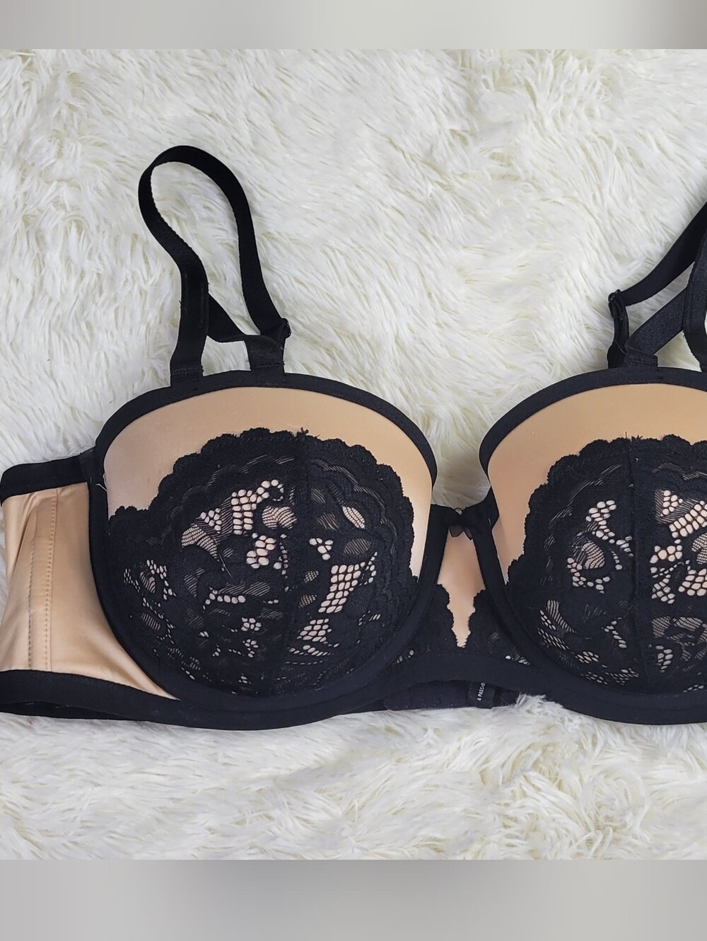 Torrid Curves women’s push up bra size 42C Nude with Lace trim Convertible